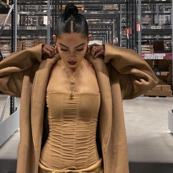 ✨SOLD✨Are You Am I • Suniva corset in nude - Picture 3 of 12